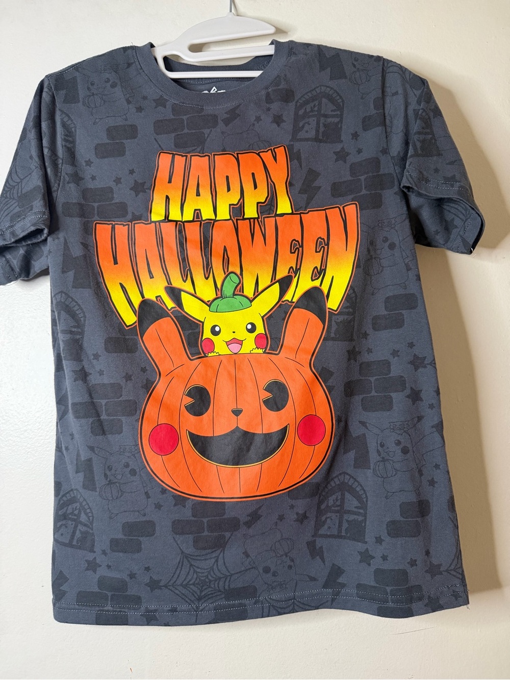 Kids Pokémon Pikachu Happy Halloween Graphic T-Shirt Size L